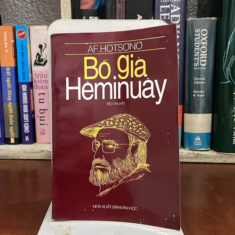 II Văn Học Mỹ: Bố Già Hêminuây (Tiểu Thuyết) - A.F. Hotsơnơ - 1997 530441