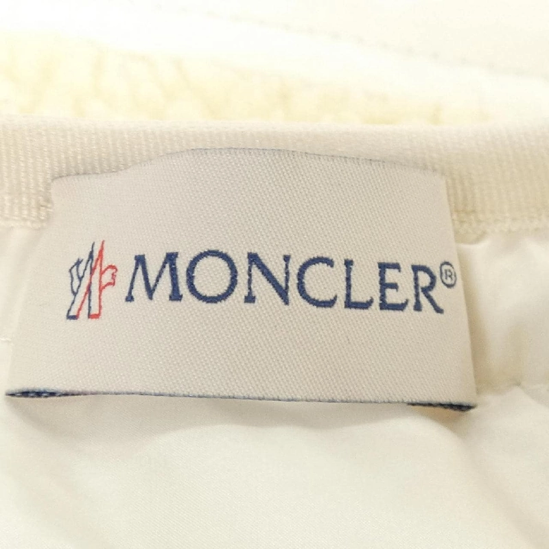 Áo khoác lông vũ MONCLER GENIUS 638408