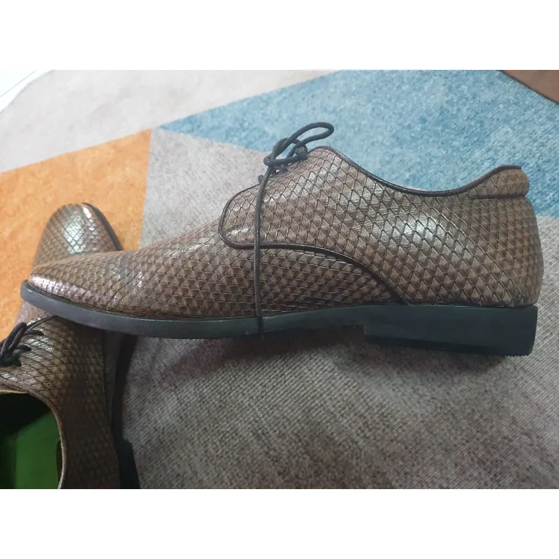 HN- Bán giầy mầu da rắn sz 40
 786314