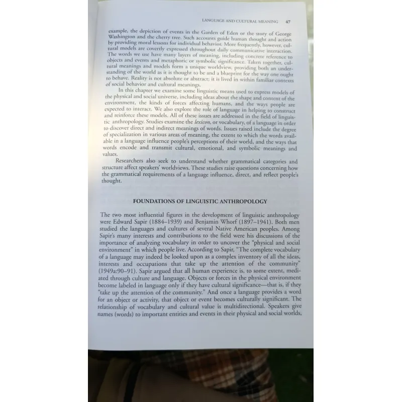 LANGUAGE CULTURE AND COMMUNICATION (NGÔN NGỮ, VĂN HOÁ VÀ GIAO TIẾP) - NANCY BONVILLAIN 784984