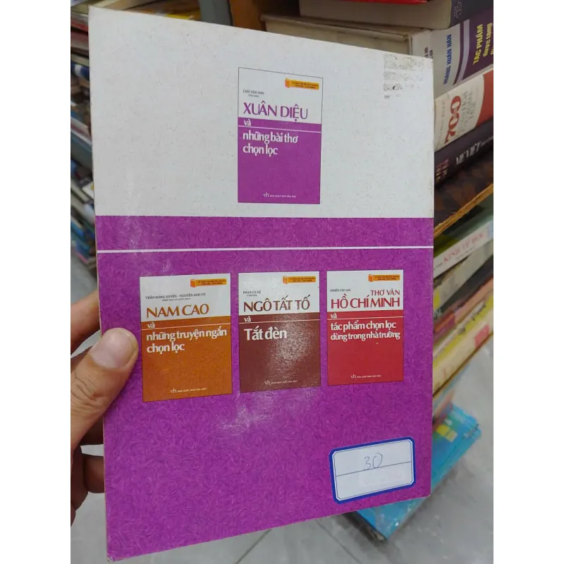 sách Xuân Diệu và những bài thơ chọn lọc  (B1) 701622