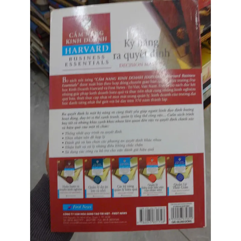 SÁCH KỸ NĂNG RA ĐÒN QUYẾT ĐỊNH - DECISION MAKING (B1) 706167