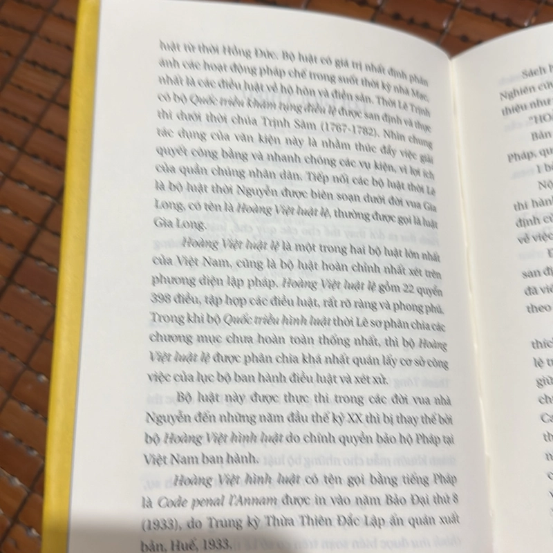Hoàng Việt luật lệ 525526