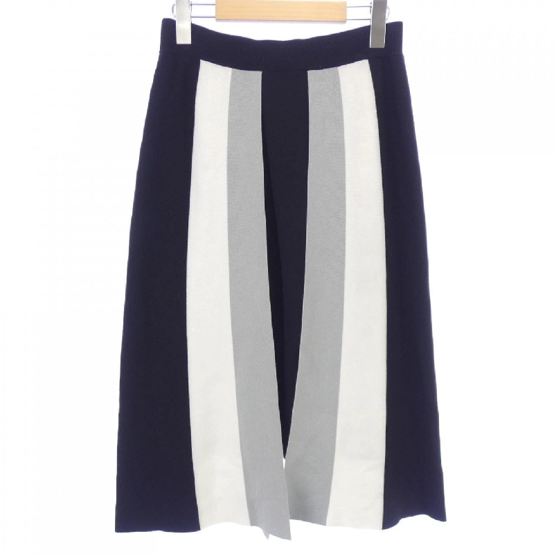 EPOCA Skirt - Hàng hiệu Authentic 813668