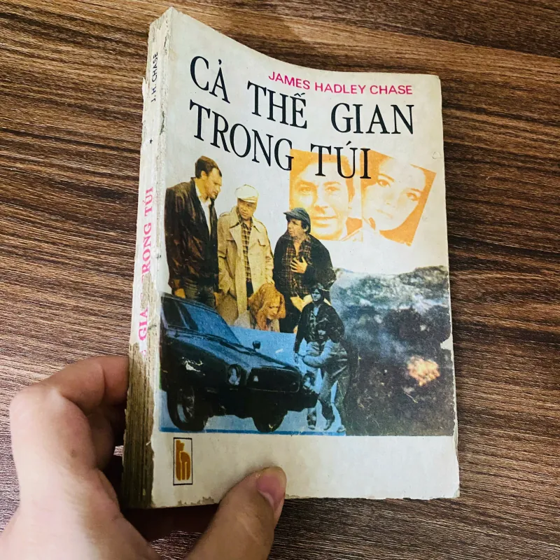 "Cả thế gian trong túi- tác giả James Hadley Chase. 960909