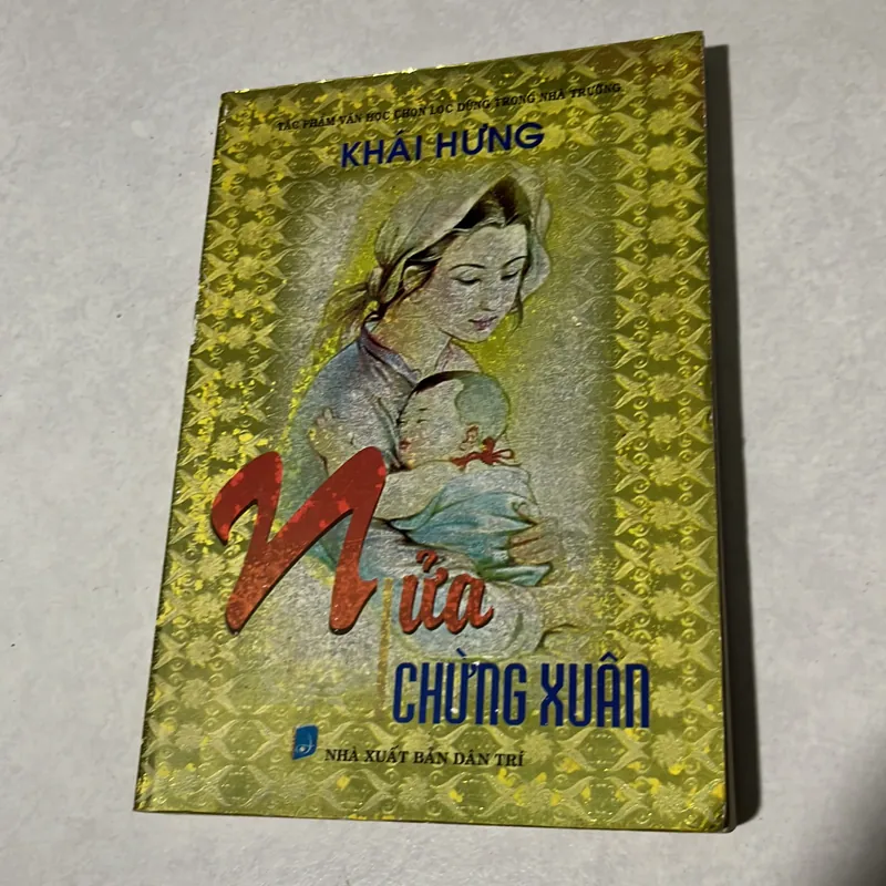 Nửa chừng xuân - Khái Hưng 568672