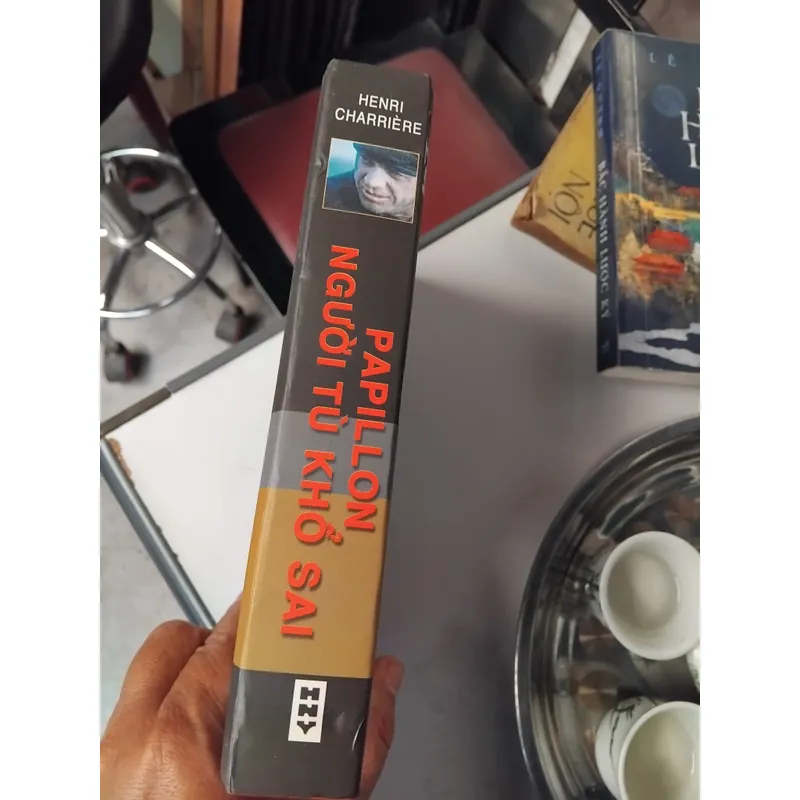 Papillon người tù khổ sai truyện ký của Henrie Charrière 702717