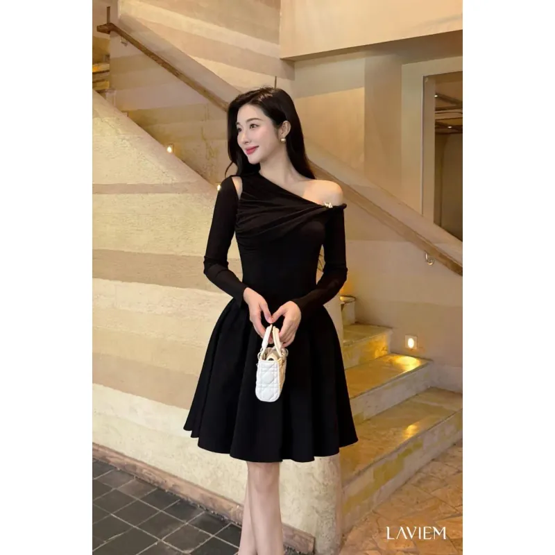 Váy đen trễ vai Laviem design size M mới mua và mặc thử like new 95%  748627