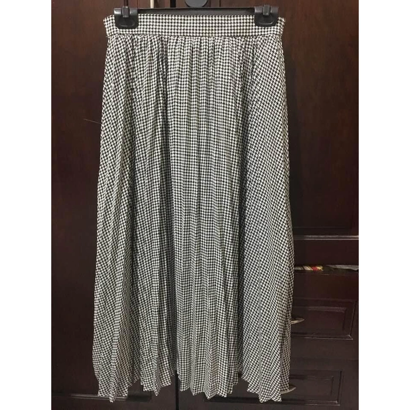 Chân váy Gu sz L 541116