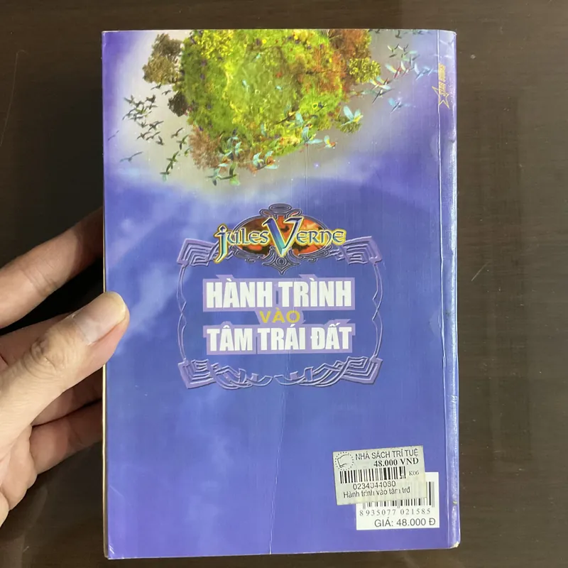 [PHIÊU LƯU] Hành trình vào tâm Trái đất - Jules Verne 717024