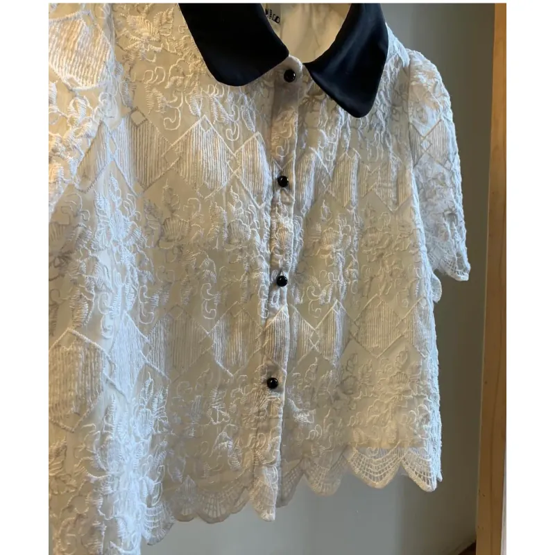 Áo sơ mi ren cổ đen 973887