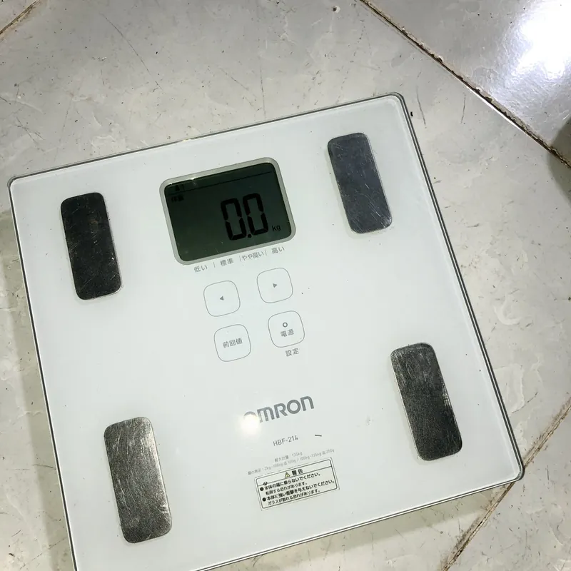 Cân pin Omron Nhật đo lường 730568