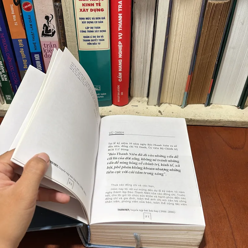 II Tuyển Tập Bài Báo Hay Của Báo Thanh Niên - 2005 740079