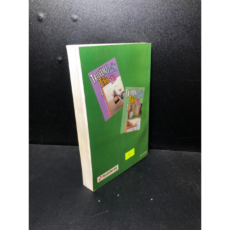 Truyện ngắn tình yêu 2 2005 mới 80% ố ( văn học , truyện ngắn ) HCM2812 912797