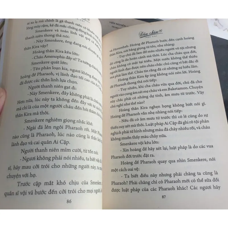 Dấu Chân Trên Cát 696788