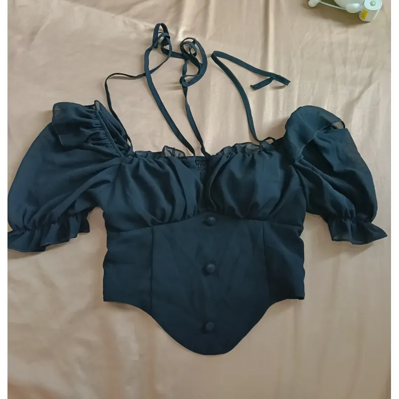 Chân váy, áo 57kg đổ lại vừa  977818