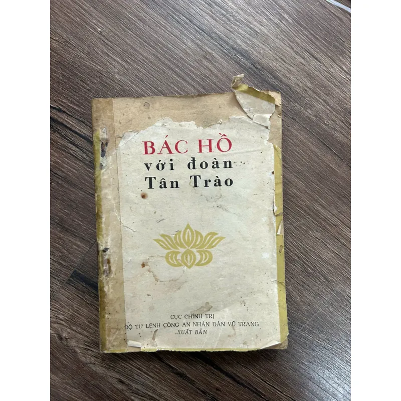 Bác Hồ Với Đoàn Tân Trào – Nhiều tác giả 739627