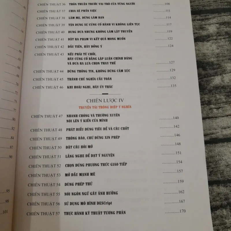 Kỹ năng sống Để khong chỉ là "GÁI NGOAN". Tg Tiến sỹ Lois Frankel và Carol Frohlinger.  763260