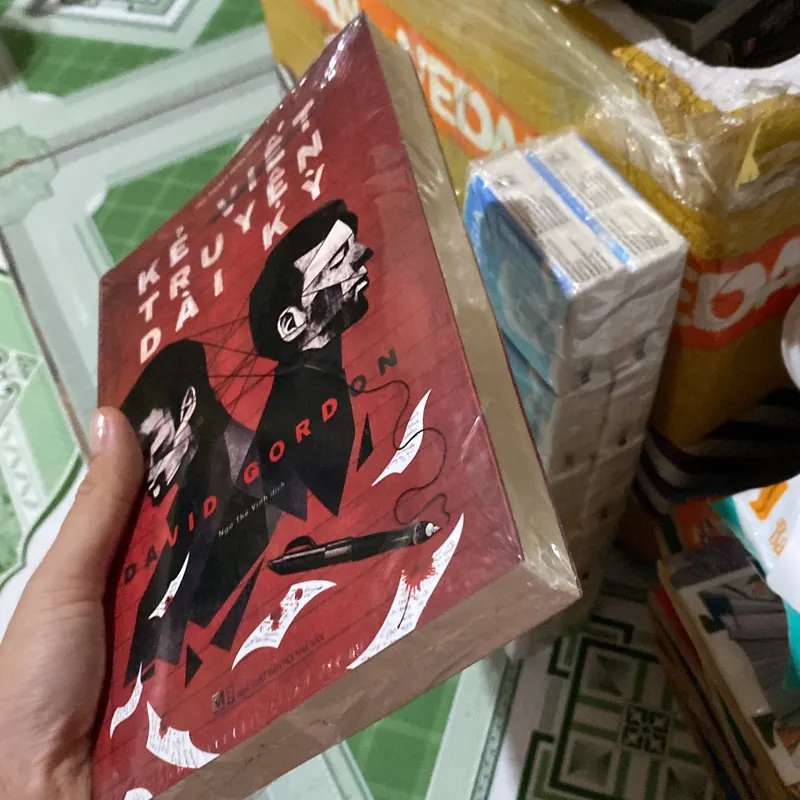 Kẻ viết truyện dài kỳ 681686