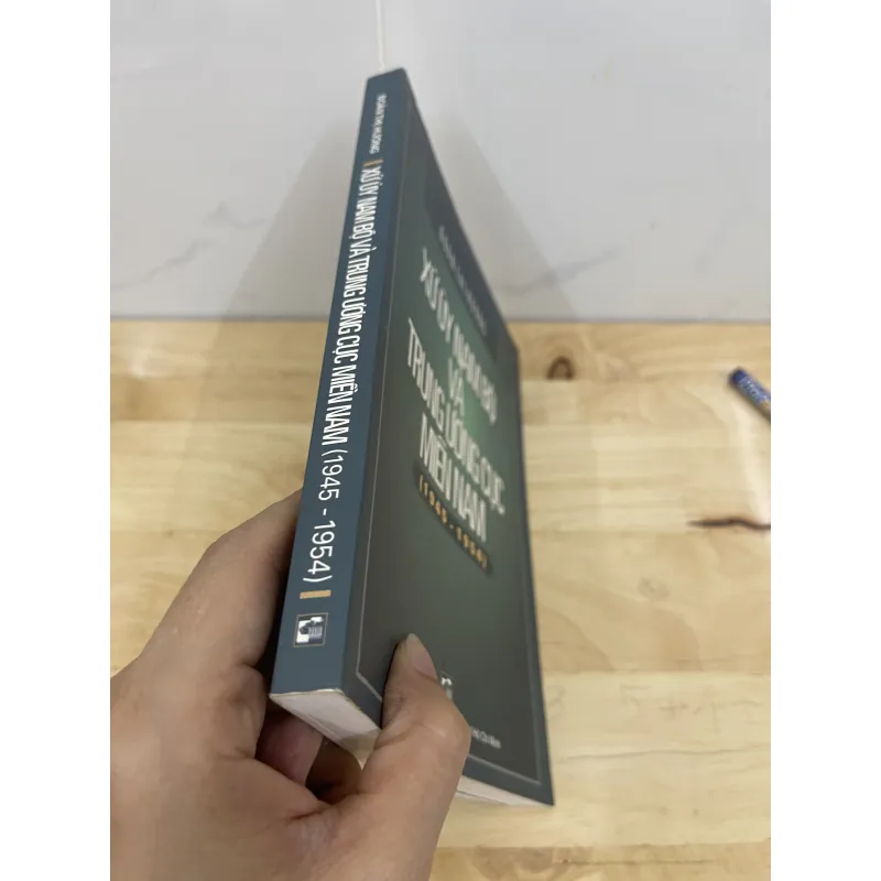 Xứ uỷ Nam Bộ và trung ương Miềm nam  926683