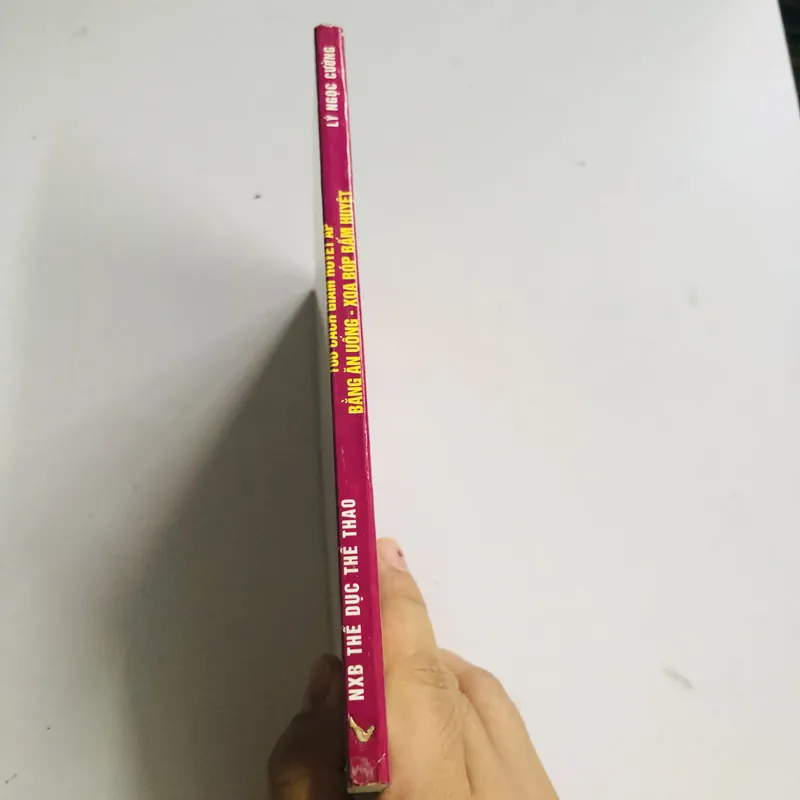 100 CÁCH GIẢM HUYẾT ÁP BẰNG ĂN UỐNG - XOA BÓP BẤM HUYỆT  573483