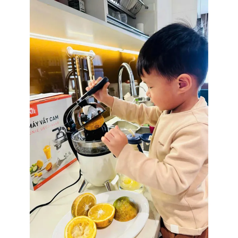 🧡 Vắt sạch từng tép cam – Uống vitamin mỗi ngày 728585