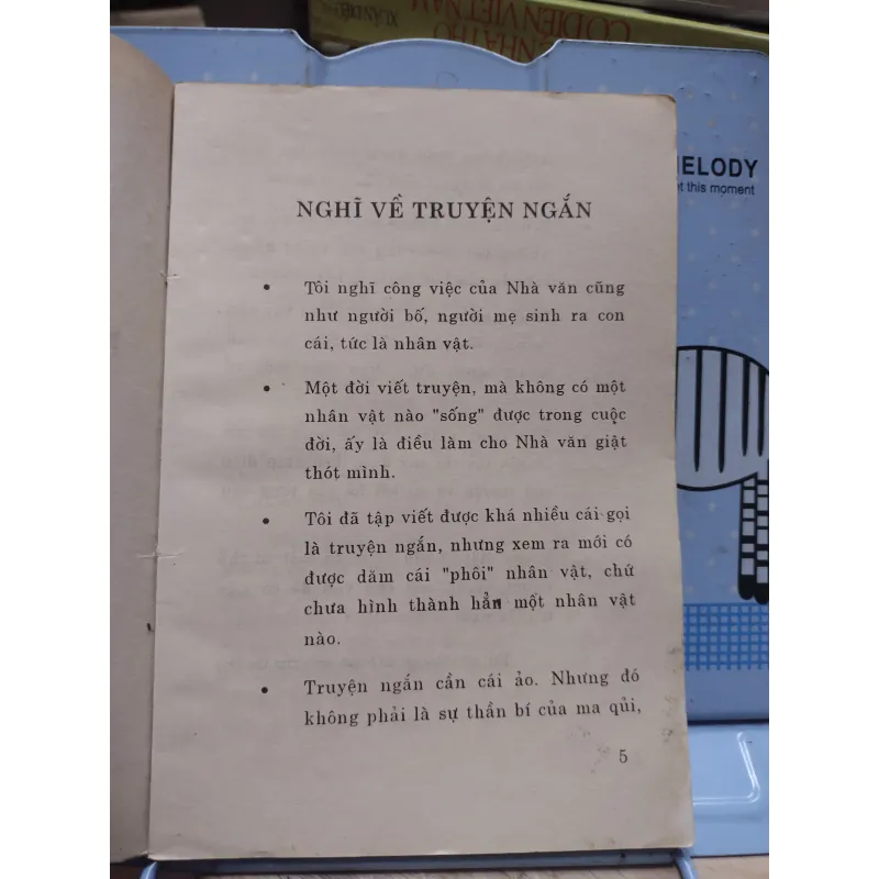 sách: Người đẹp xuống ga Thạch Gia Trang - Phan Cung Việt (A1) 572833
