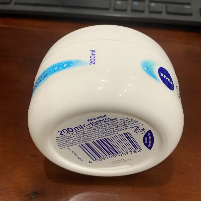 Kem Dưỡng Ẩm Chuyên Sâu Nivea Soft 200ml hàng xách tay Đức 926100