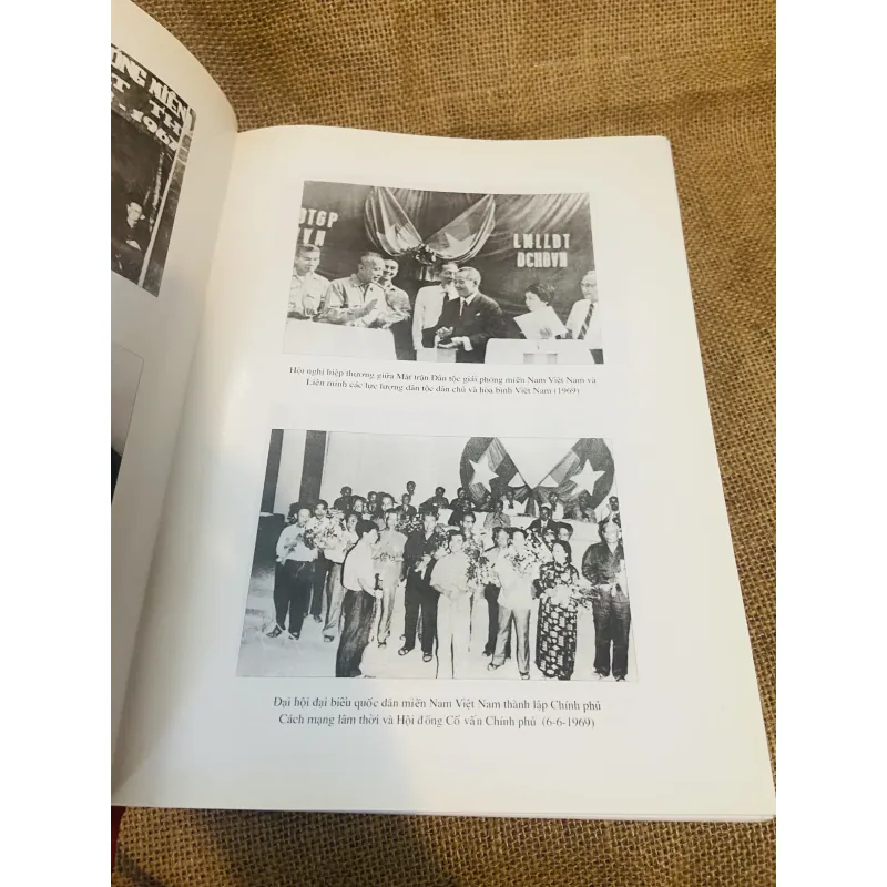 Chung một bóng cờ 1005113