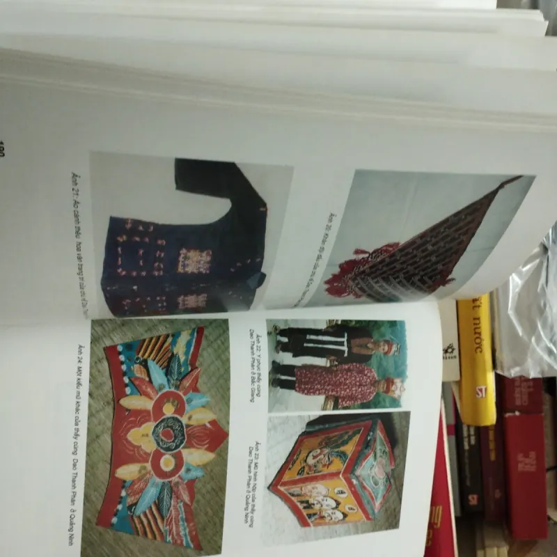 Trang phục cổ truyền của người Dao ở Việt Nam 1026141