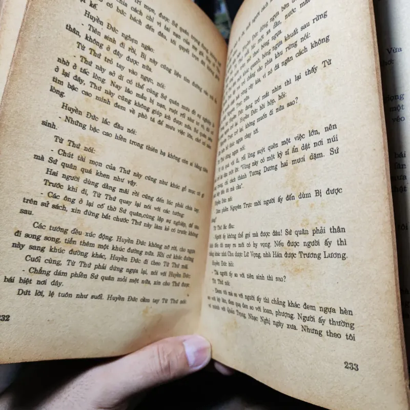 Luận Cổ Suy Kim - Lời Bình Về Tam Quốc Chí - Mộng Bình Sơn 1021262