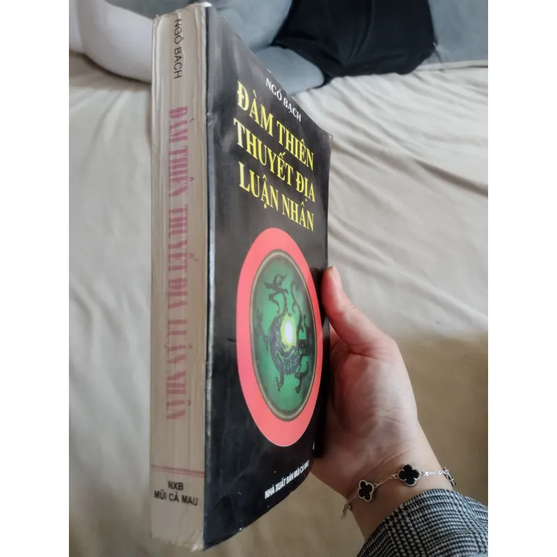cuốn sách Đàm Thiên Thuyết Địa Luận Nhân của tác giả Ngô Bạch 761666