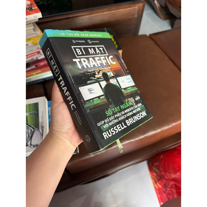 Bí Mật Traffic – Russell Brunson | Sách Marketing Online - K4 1026073