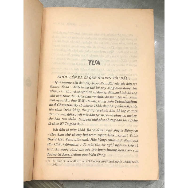 KHÓC LÊN ĐI ÔI QUÊ HƯƠNG YÊU DẤU - Alan Paton 451623