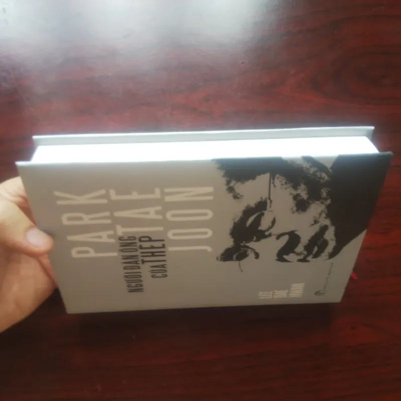 [Sách Danh Nhân] Park Tae Joon - Người Đàn Ông Thép - Tổng Thống Đầu Tiên Của Hàn Quốc 977902