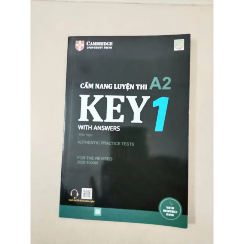 Cẩm nang luyện thi A2 - KEY 1 with answers 605684