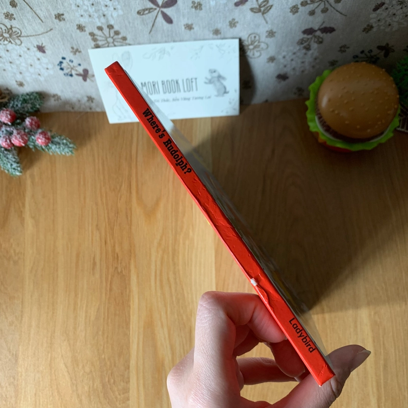 Sách tranh tiếng anh Where's Rudolph?, Used, Bìa cứng 463591