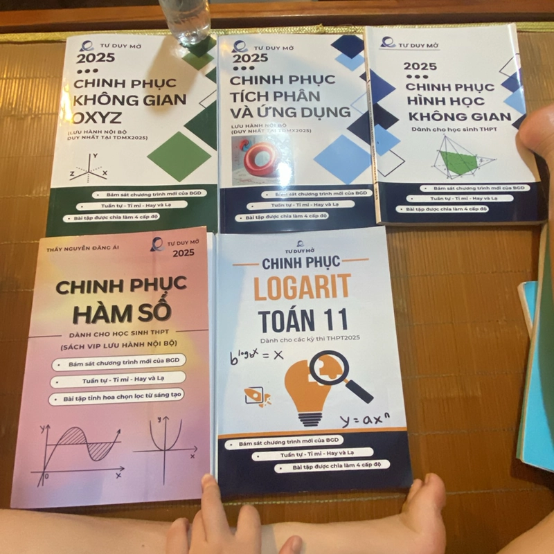 Combo luyện thi THPTQG 2025 tư duy mở (sách khoá học, chỉ lưu hành nội bộ) 447148