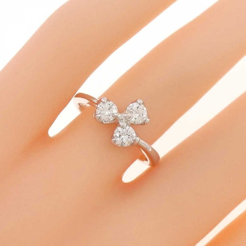 Nhẫn kim cương K18WG 0.54CT 670378