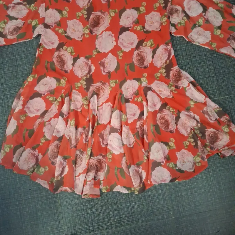 Đầm voan đỏ hoa hồng 573099