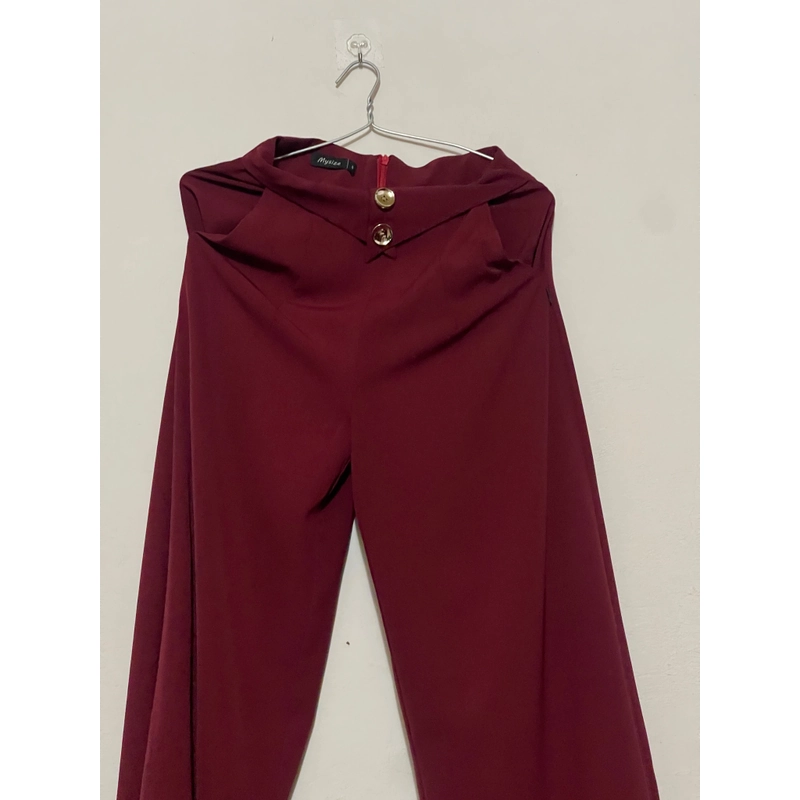 Quần dài ống suôn màu đỏ đô size S 509131