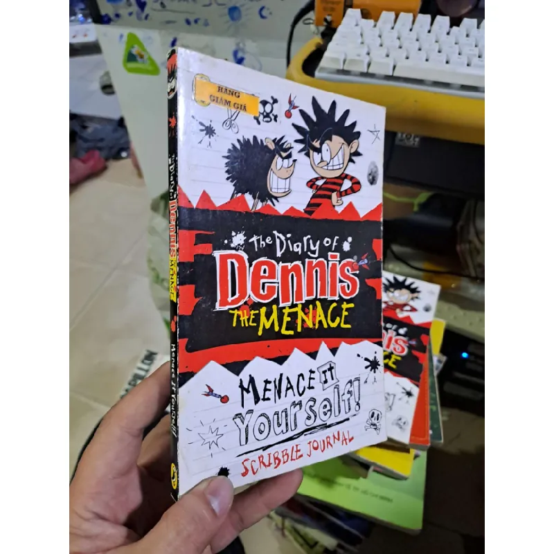 [Sách Cũ SCGR] The diary of Dennis the Menace: Menace it yourself mới 80% ố ENGLISH BOOKS HCM1809 677648