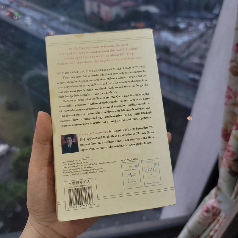 [Tiếng Anh] OUTLIERS 470315