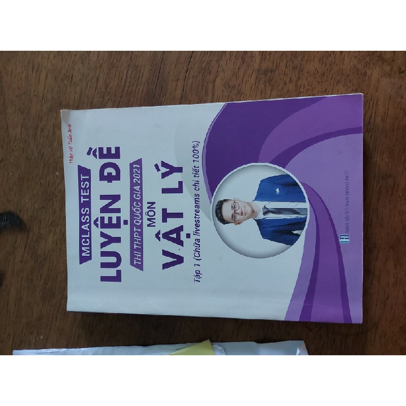 Sách luyện thi vật lý 2021 8093