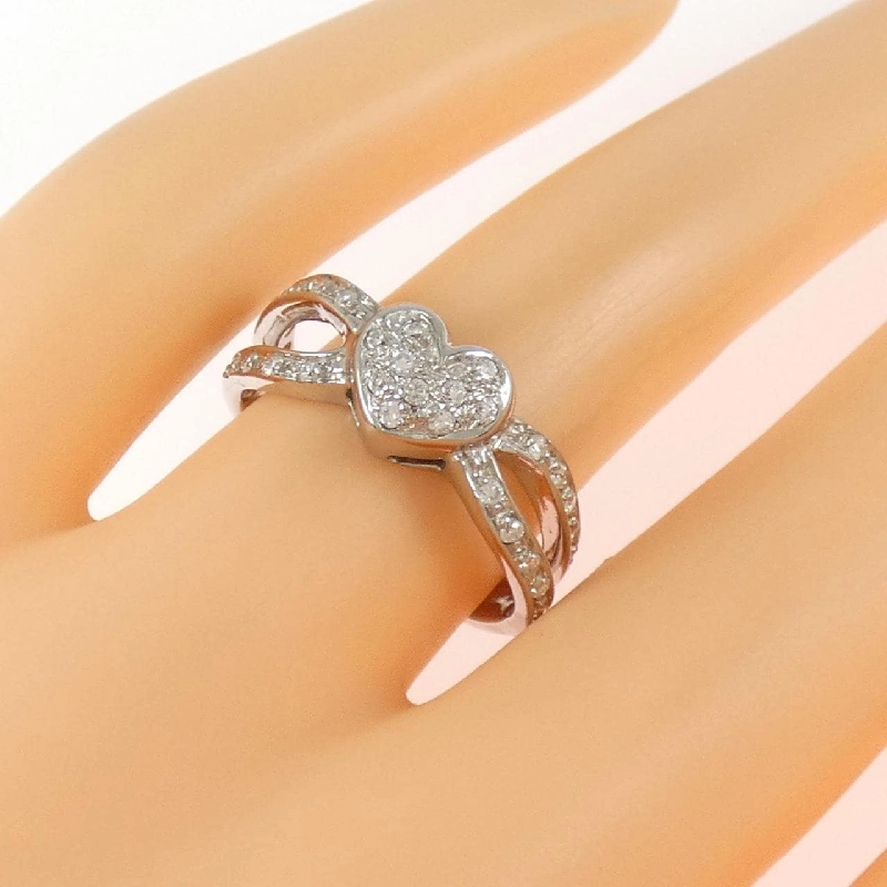 Nhẫn kim cương 750WG hình trái tim 0.30CT 666018