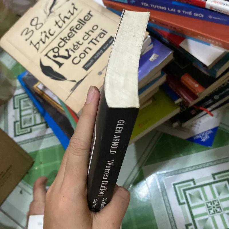 Warren Buffett: 22 Thương Vụ Đầu Tiên và Bài Học Đắt Giá từ Những Sai Lầm 800688