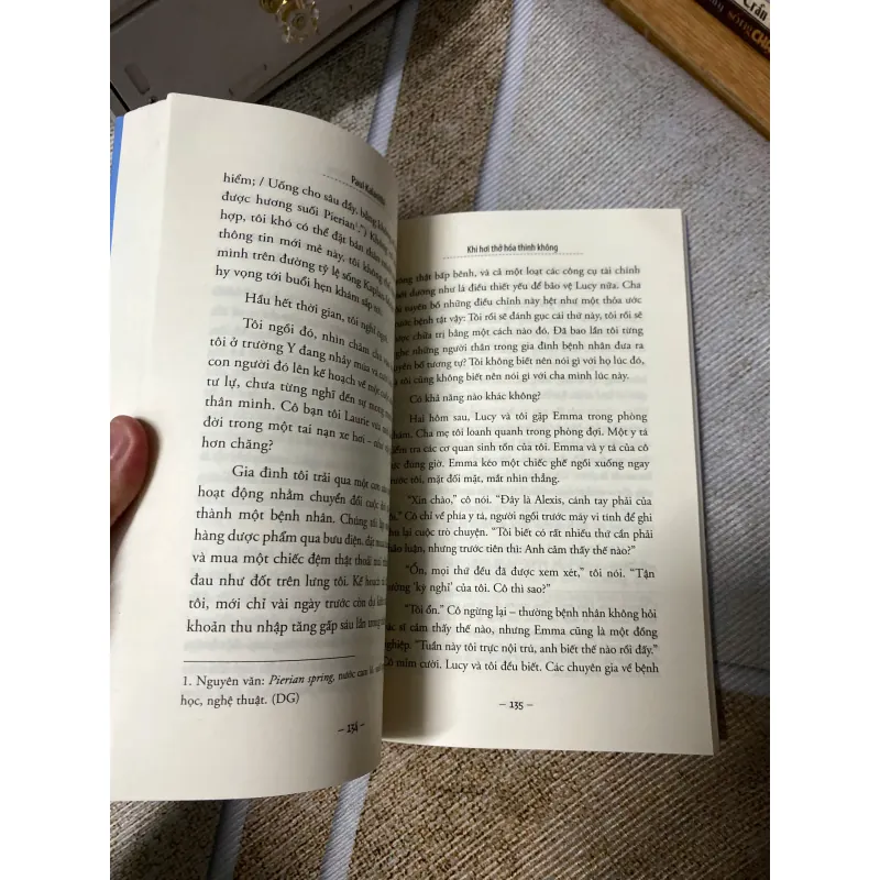 Sách Khi hơi thở hóa thinh không 976947