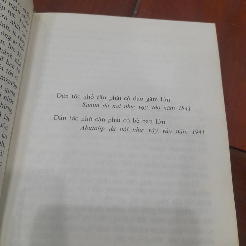 Raxun Gamzatốp - ĐAGHEXTAN của tôi (NXB Cầu Vồng Maxcơva) 454128