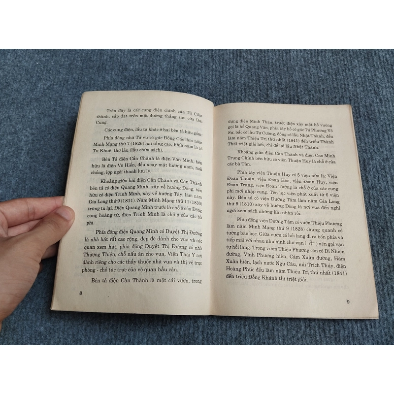 ĐỜI SỐNG TRONG TỬ CẤM THÀNH 551709