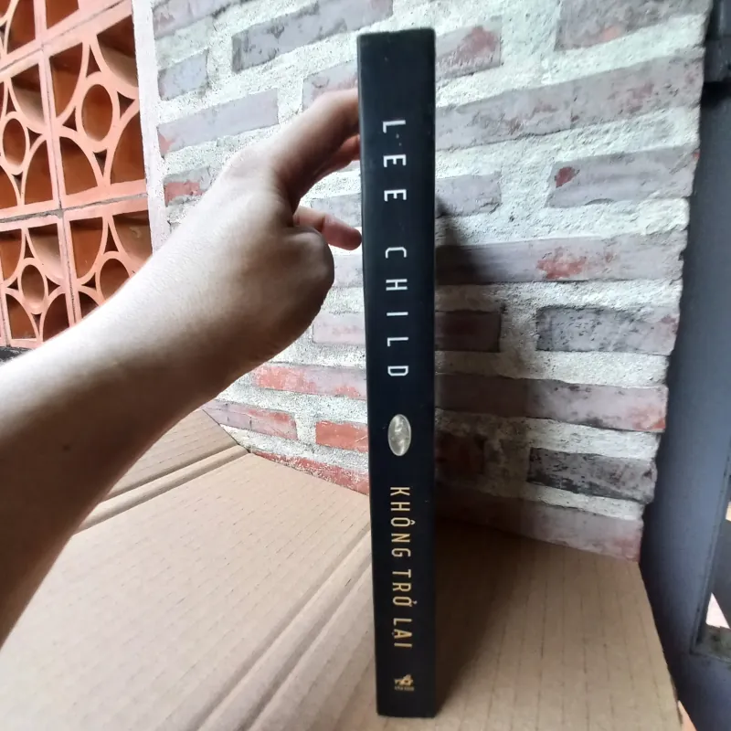 Tiểu thuyết trinh thám Không Trở Lại - 	 Lee Child 1012950